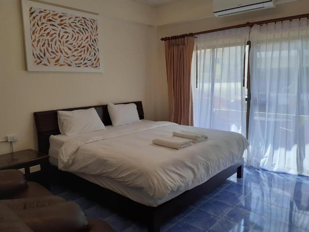 Nb House Hotel Phuket Exterior photo