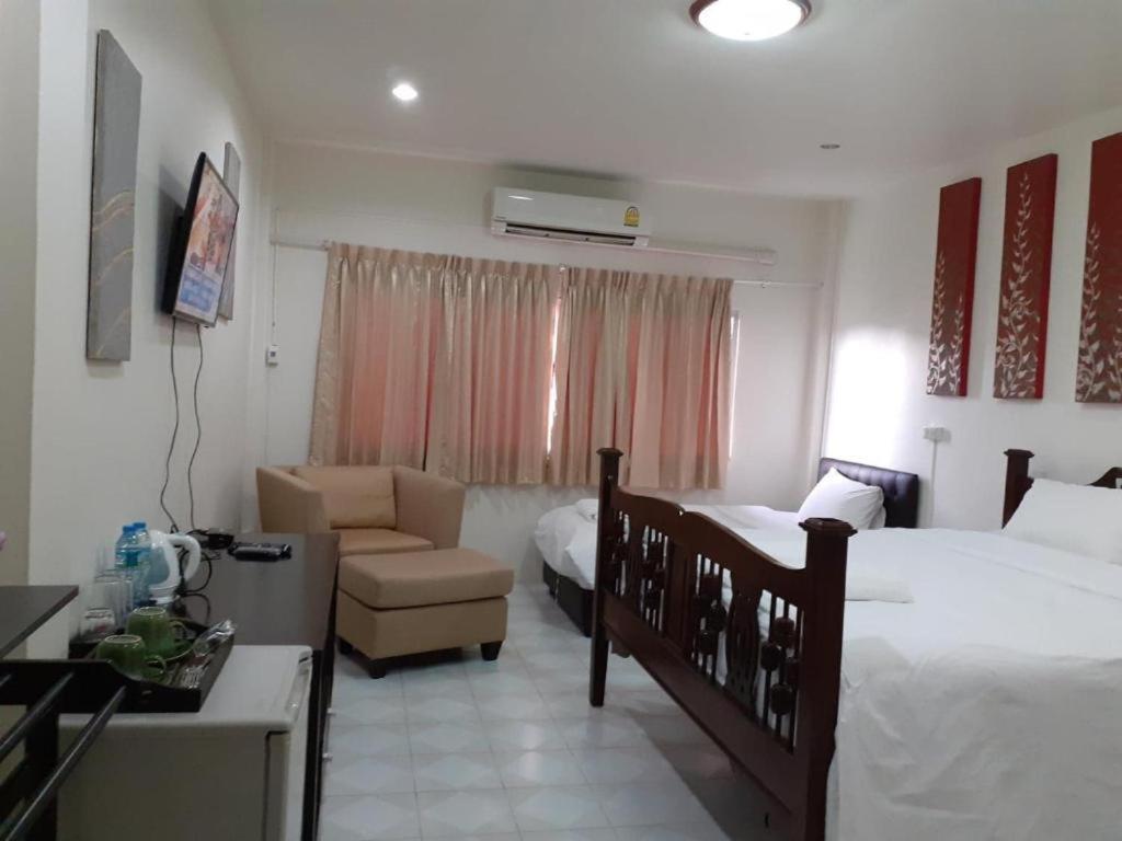 Nb House Hotel Phuket Exterior photo