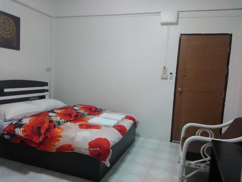 Nb House Hotel Phuket Exterior photo