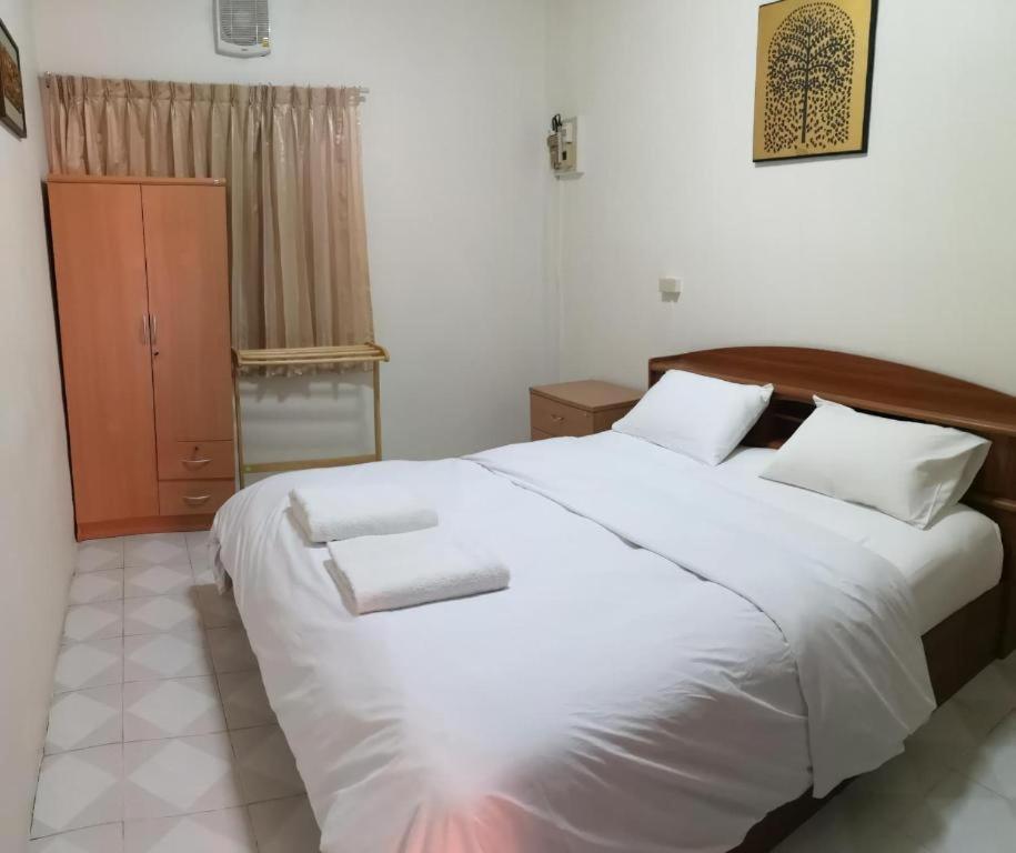 Nb House Hotel Phuket Exterior photo