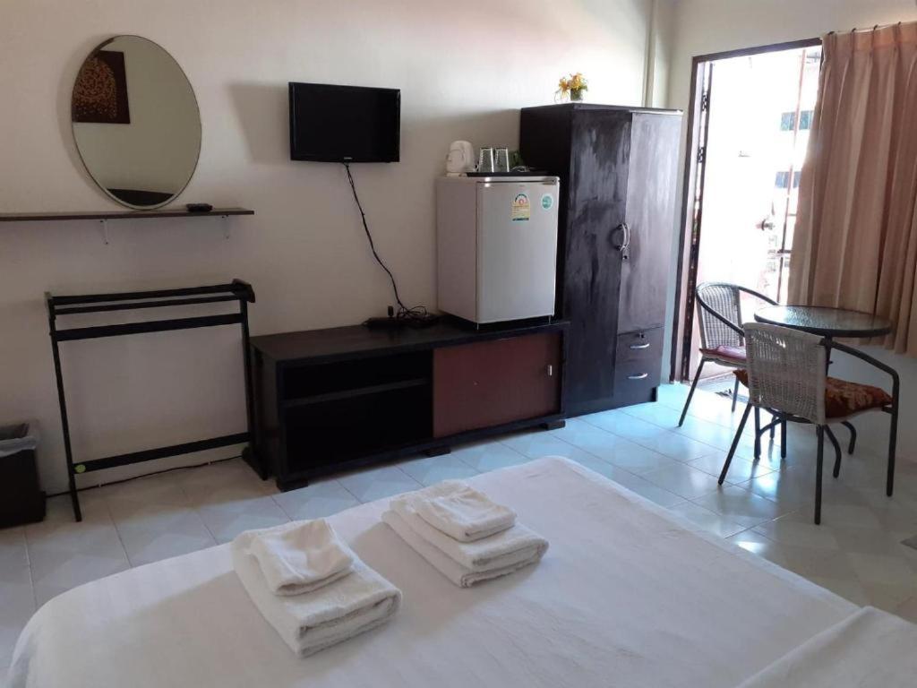 Nb House Hotel Phuket Exterior photo